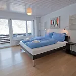 Haus Arola, Hirle アパート
