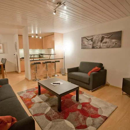 Haus Arola, Hirle