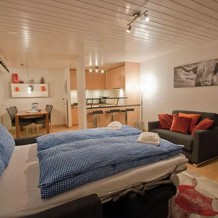 Haus Arola, Hirle