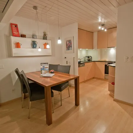 Daire Haus Arola, Hirle